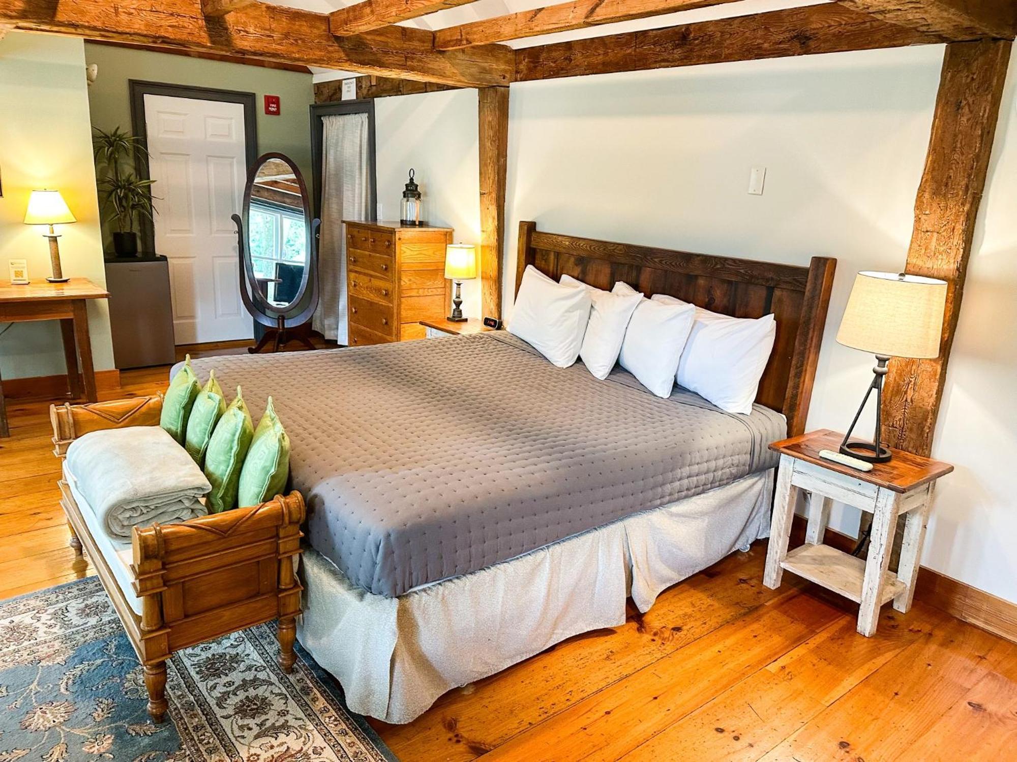 The Black Walnut Inn Amherst Buitenkant foto