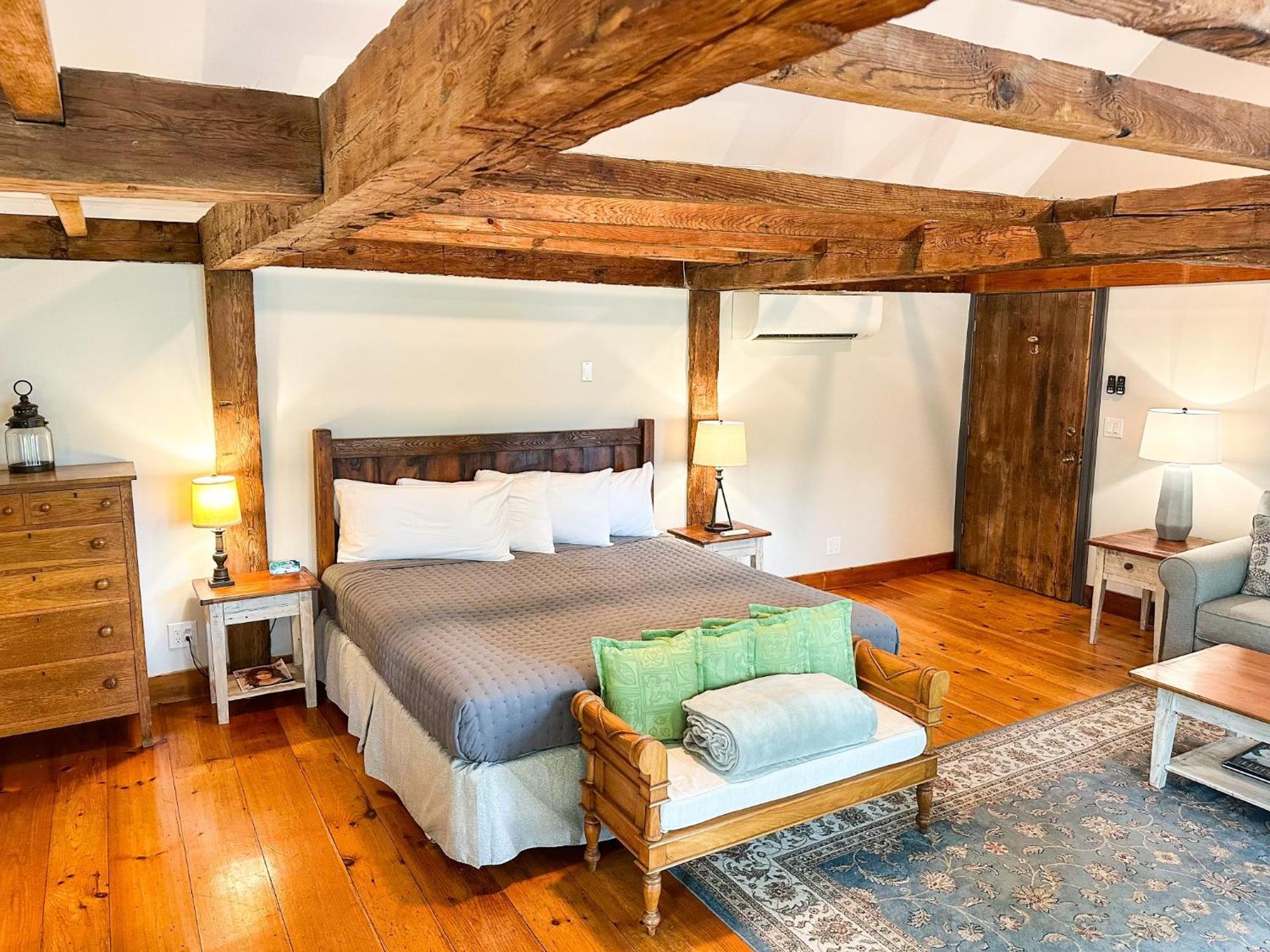 The Black Walnut Inn Amherst Buitenkant foto