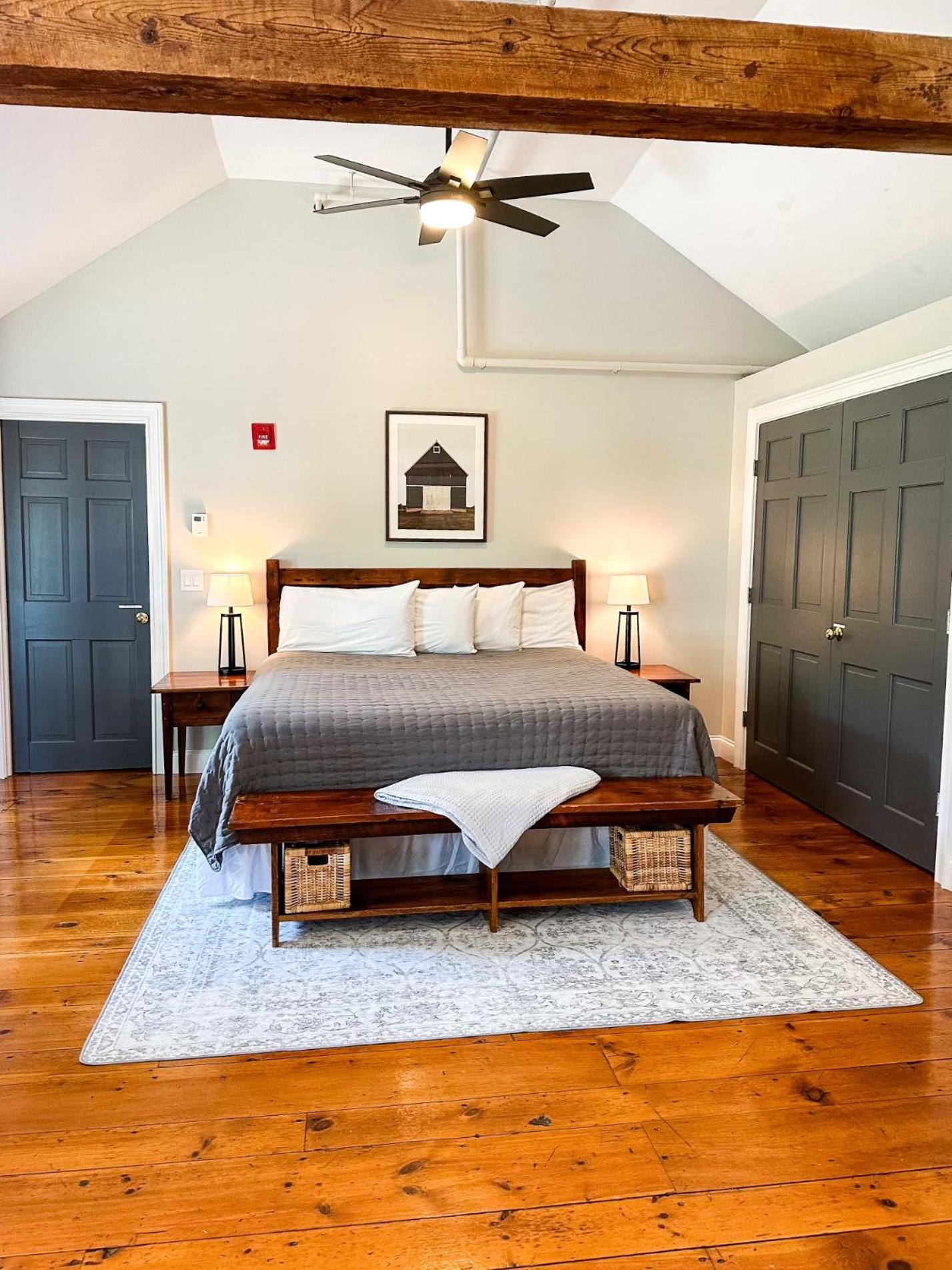 The Black Walnut Inn Amherst Buitenkant foto