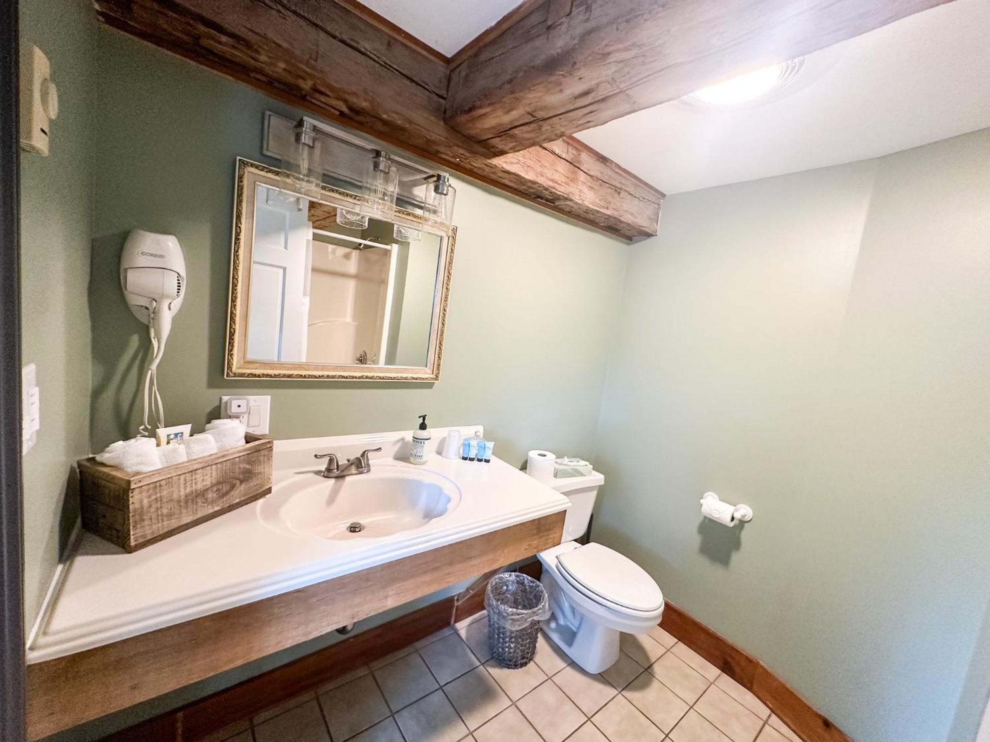 The Black Walnut Inn Amherst Buitenkant foto
