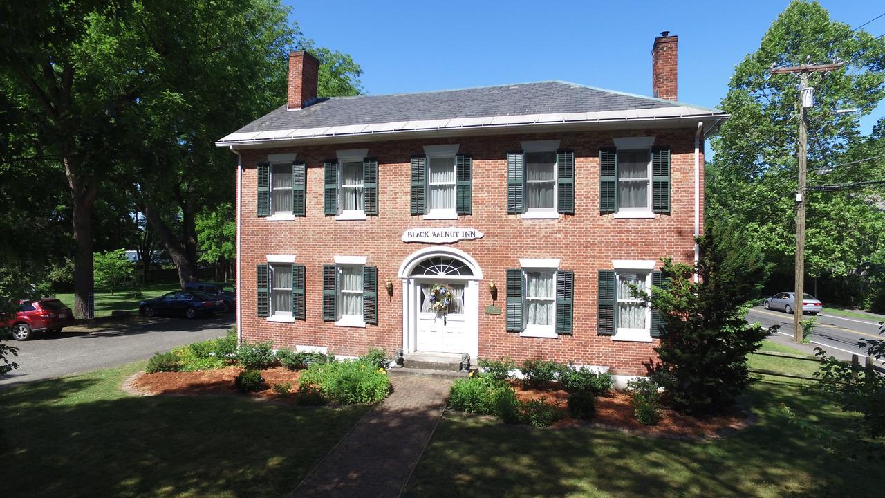 The Black Walnut Inn Amherst Buitenkant foto